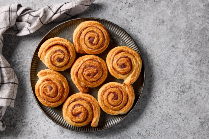 ¿Te encantan los rollos de canela? Aprende a hacer cinnamon rolls paso a paso